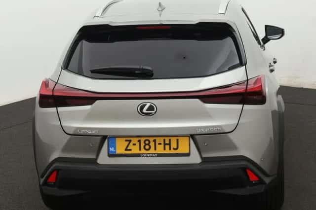 Lexus UX (2024) thumbnail 29