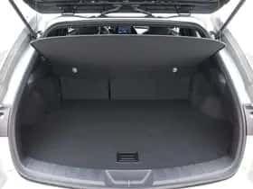 Lexus UX (2024) thumbnail 35