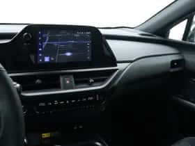 Lexus UX (2024) thumbnail 7