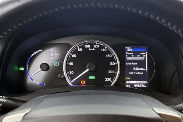 Lexus CT (2018) thumbnail 5