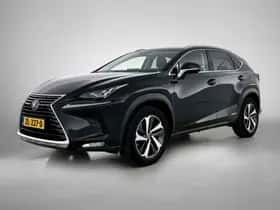 Lexus NX (2019)