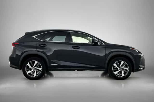 Lexus NX (2019) thumbnail 11