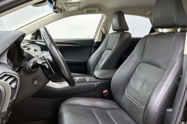 Lexus NX (2019) thumbnail 15