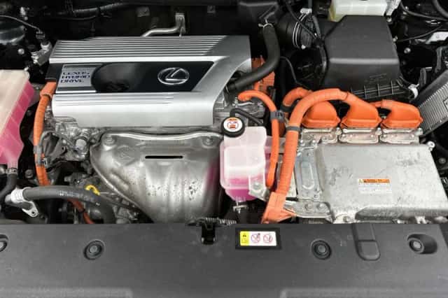 Lexus NX (2019) thumbnail 28