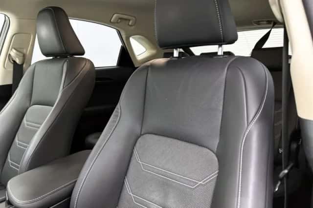 Lexus NX (2019) thumbnail 30