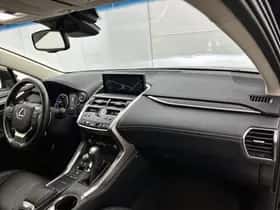 Lexus NX (2019) thumbnail 6