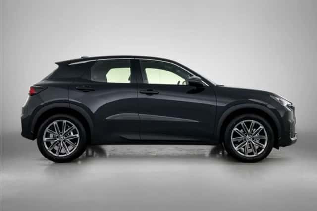 Lexus LBX (2026) thumbnail 11
