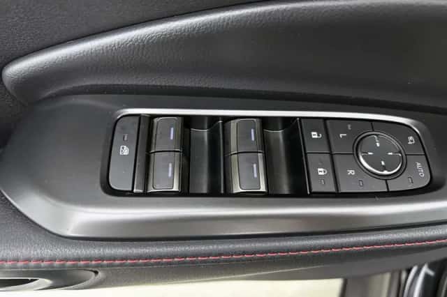 Lexus LBX (2026) thumbnail 22