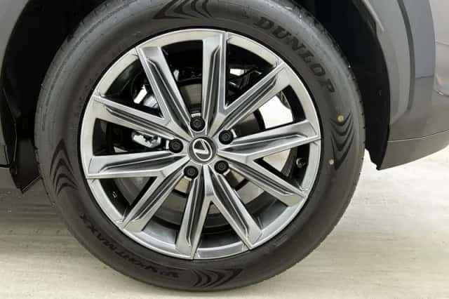 Lexus LBX (2026) thumbnail 23