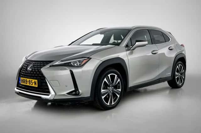Lexus UX (2019) thumbnail 1