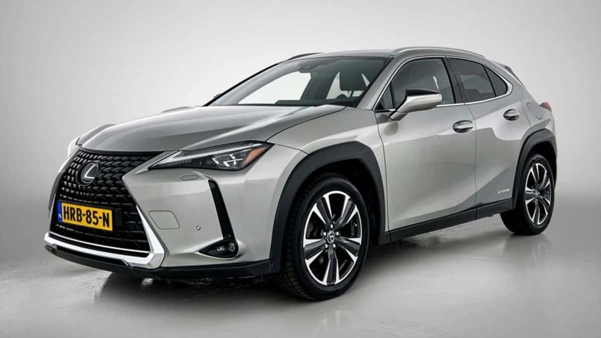 Lexus UX (2019) — foto 1