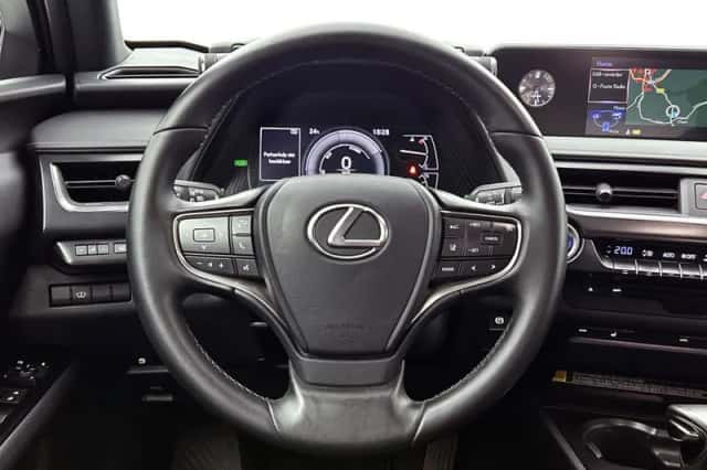Lexus UX (2019) thumbnail 20