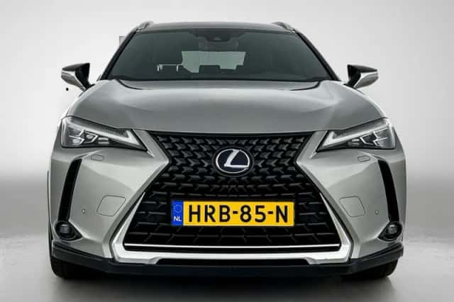 Lexus UX (2019) thumbnail 23