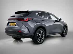Lexus NX (2022) thumbnail 2