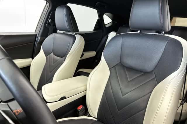 Lexus NX (2022) thumbnail 18