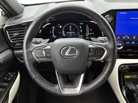 Lexus NX (2022) thumbnail 20