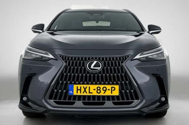 Lexus NX (2022) thumbnail 23