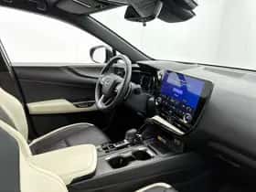 Lexus NX (2022) thumbnail 25