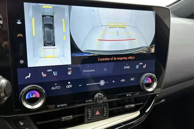 Lexus NX (2022) thumbnail 7