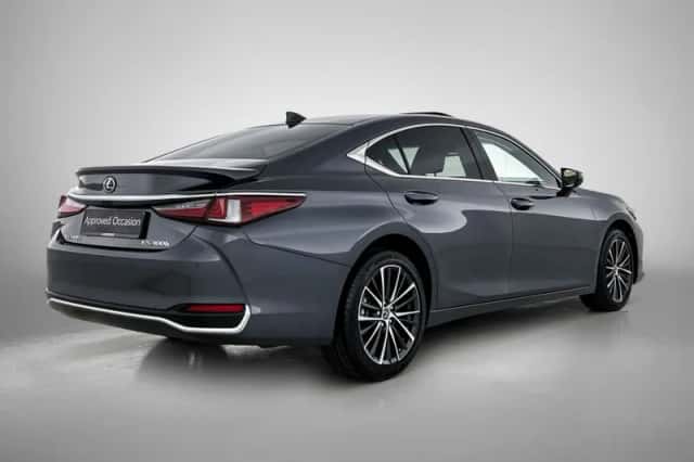 Lexus ES (2026) thumbnail 2