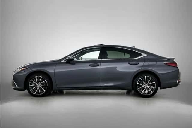Lexus ES (2026) thumbnail 3