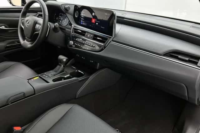 Lexus ES (2026) thumbnail 6