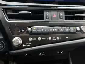 Lexus ES (2026) thumbnail 9