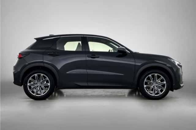 Lexus LBX (2026) thumbnail 11