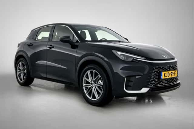Lexus LBX (2026) thumbnail 12