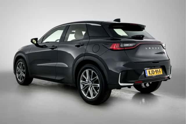 Lexus LBX (2026) thumbnail 13