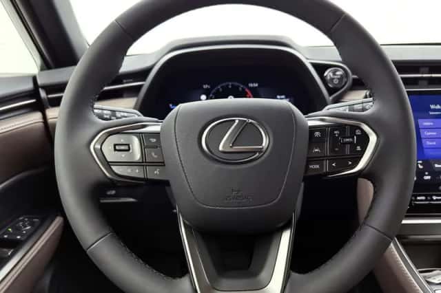 Lexus LBX (2026) thumbnail 17