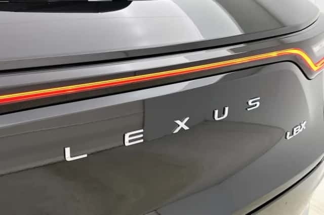 Lexus LBX (2026) thumbnail 19