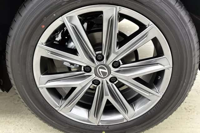Lexus LBX (2026) thumbnail 23