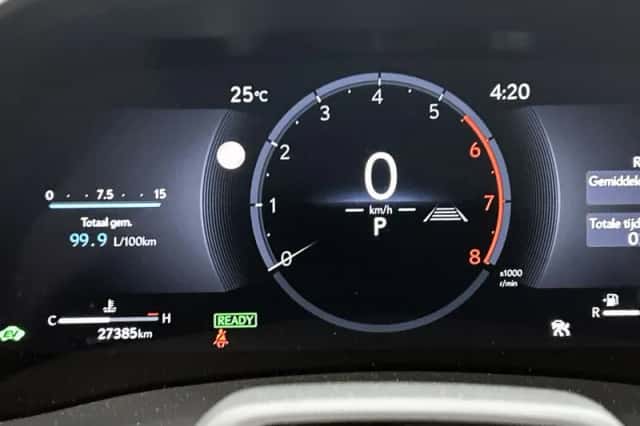 Lexus LBX (2025) thumbnail 5