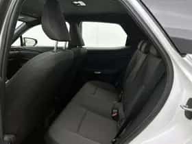 Lexus LBX (2024) thumbnail 16