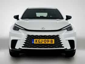 Lexus LBX (2024) thumbnail 18