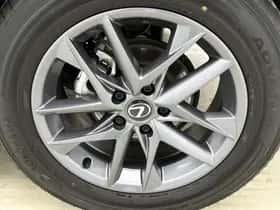Lexus LBX (2024) thumbnail 21