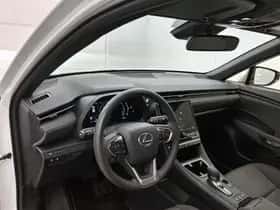 Lexus LBX (2024) thumbnail 31