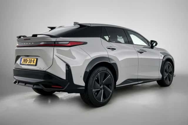 Lexus RZ (2026) thumbnail 2
