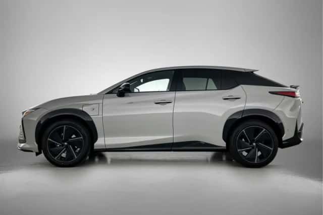 Lexus RZ (2026) thumbnail 3