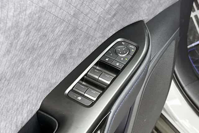 Lexus RZ (2026) thumbnail 23