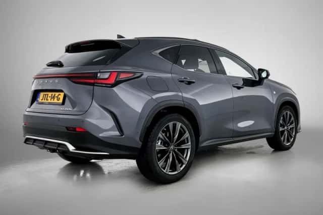 Lexus NX (2026) thumbnail 2