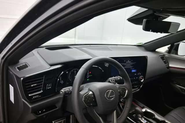 Lexus NX (2026) thumbnail 30