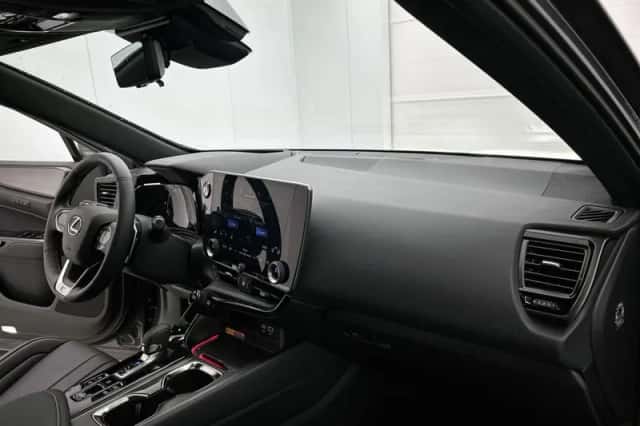 Lexus NX (2026) thumbnail 6
