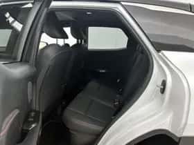 Lexus LBX (2024) thumbnail 16