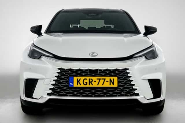Lexus LBX (2024) thumbnail 19
