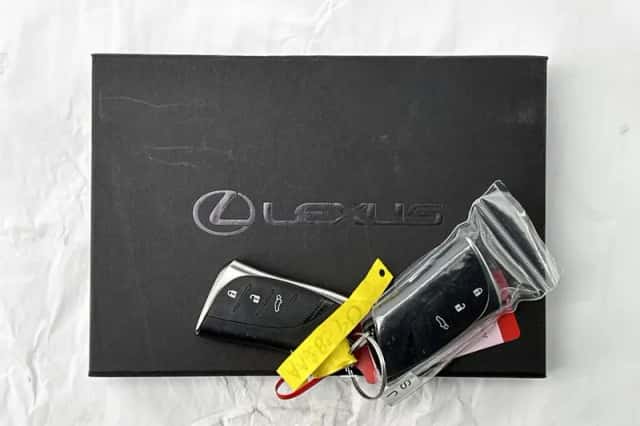 Lexus LBX (2024) thumbnail 31