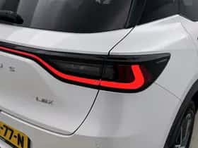 Lexus LBX (2024) thumbnail 32