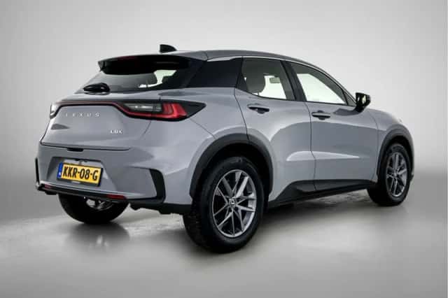 Lexus LBX (2025) thumbnail 2