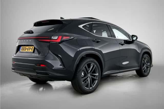 Lexus NX (2026) thumbnail 2